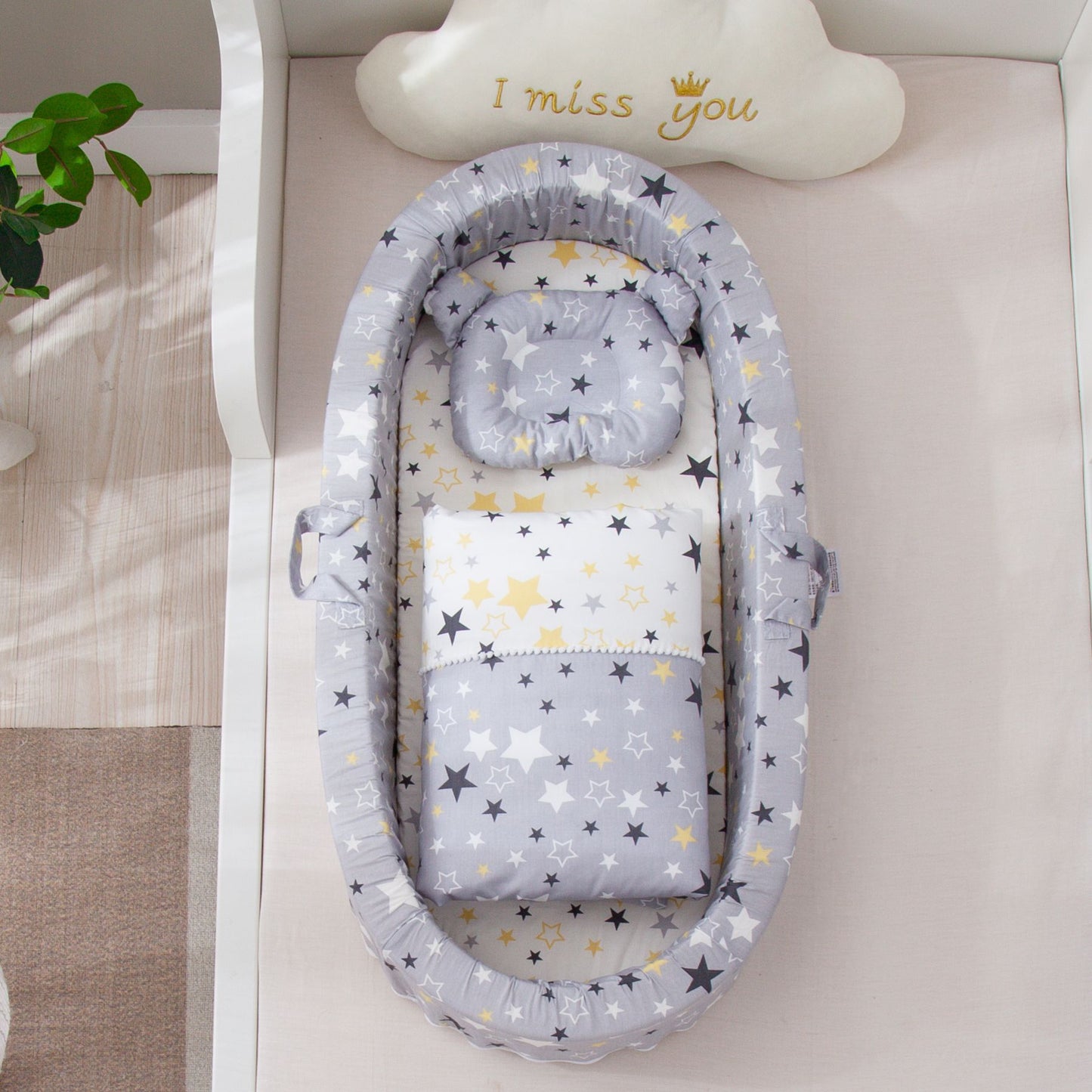 Koko Mee Crib Middle Bed Stars